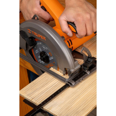 Sierra Circular Profesional 1500 W De 7.1/4" Con Accesorios Truper (SICI-7-1/4A3)