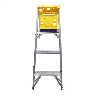 Escalera De Tijera 3 Peldaños Antideslizantes 90 Kg Surtek (ET3)