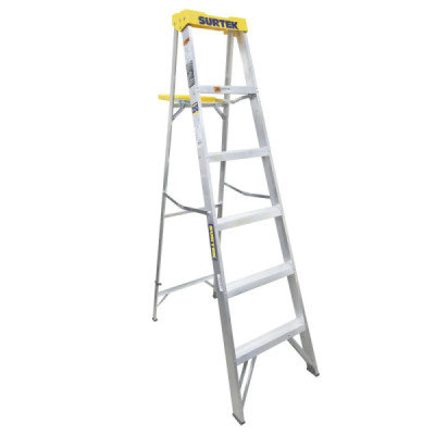 Escalera De Tijera 5 Peldaños Antideslizantes 90 Kg Surtek (ET5)